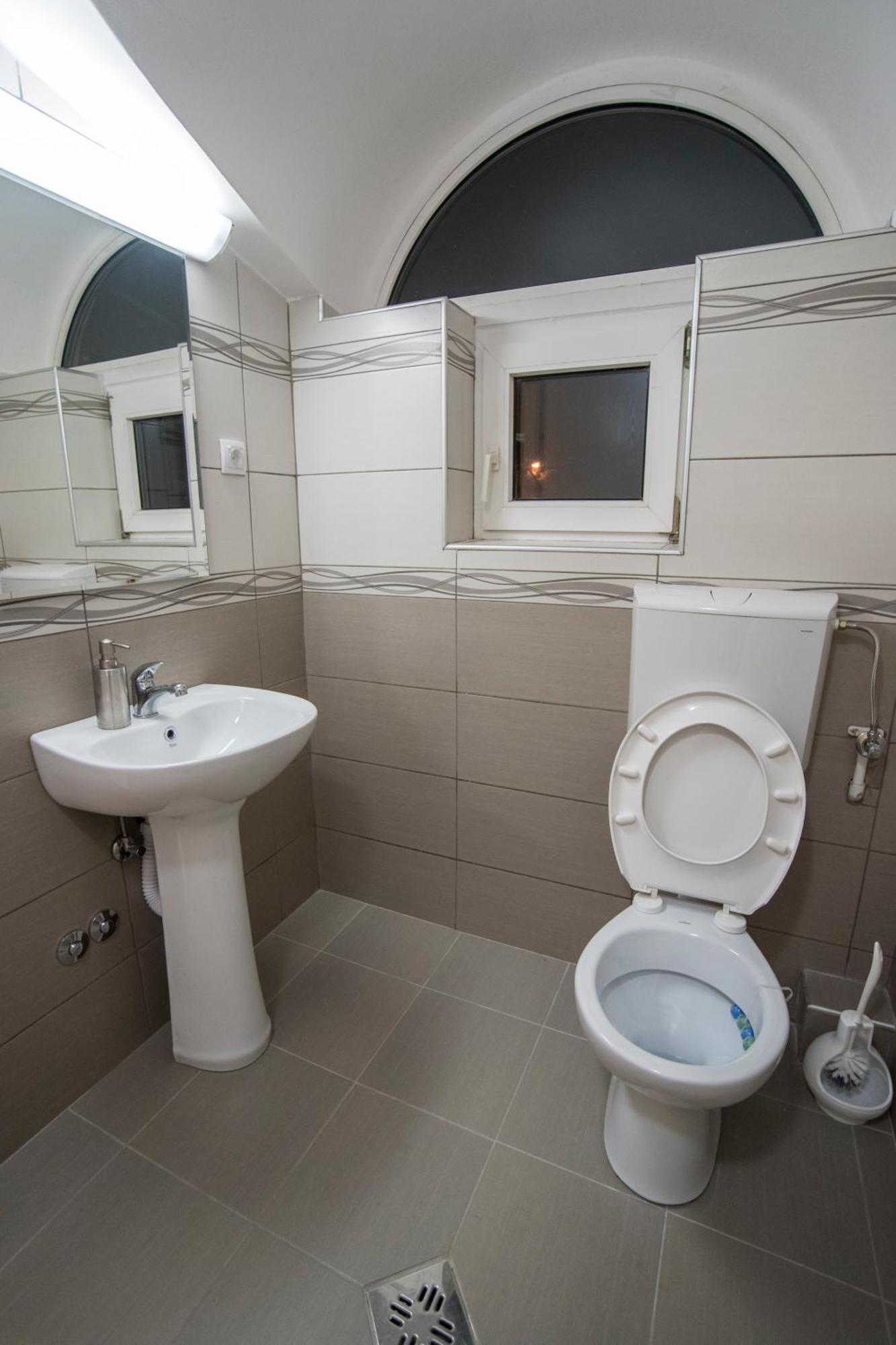 Bloom Inn Ниш Номер фото